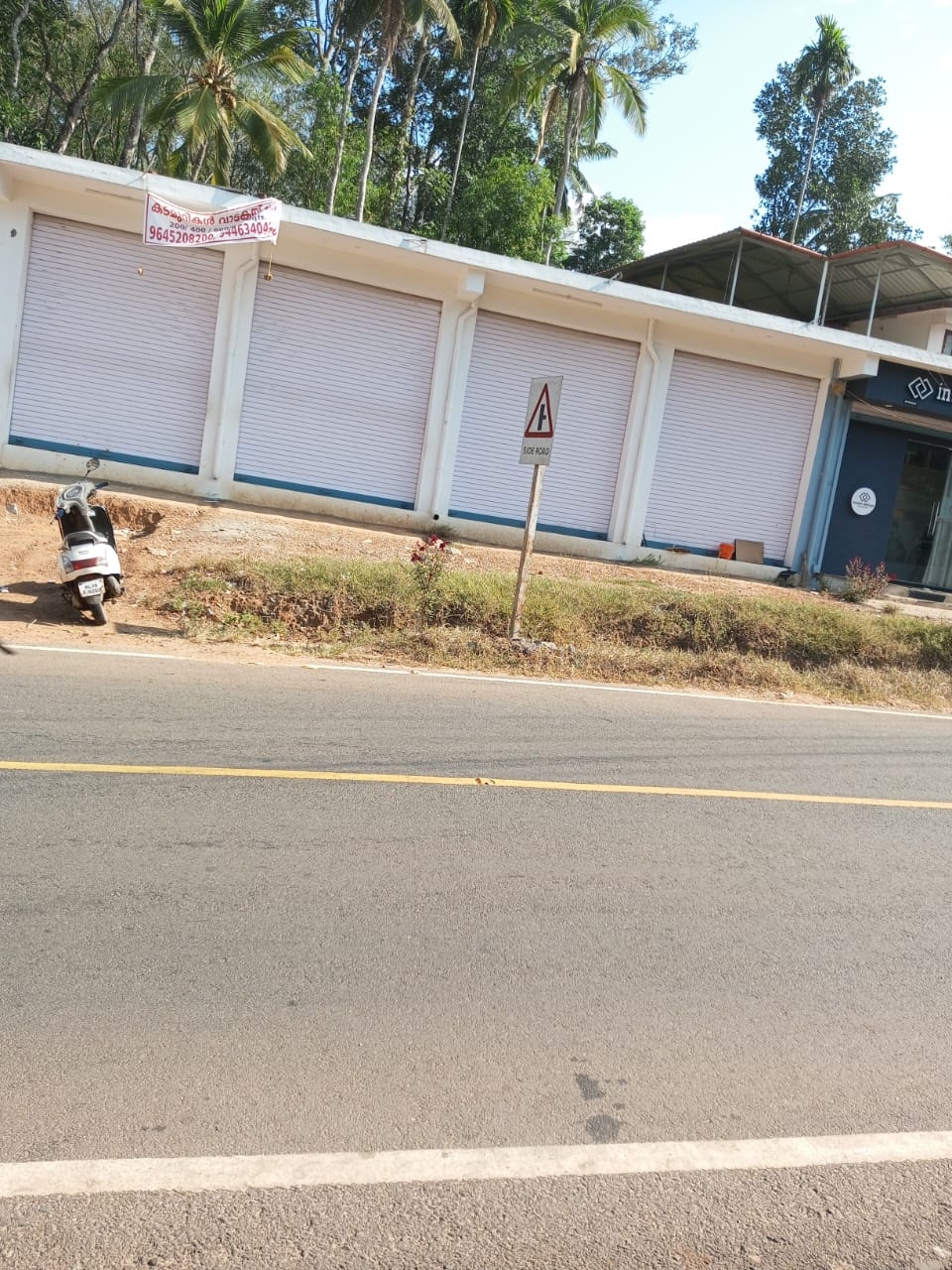 400 Sq.ft Commercial Building For Rent